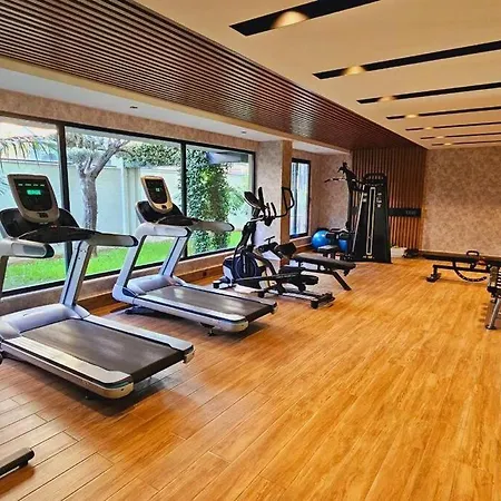 3 Bedroom Near Cleopatra Apartament *